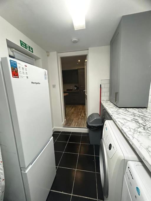 Lovely 5Br Home In Manchester. Close To The City Exterior photo