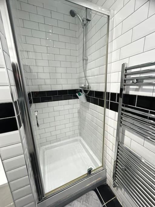 Lovely 5Br Home In Manchester. Close To The City Exterior photo