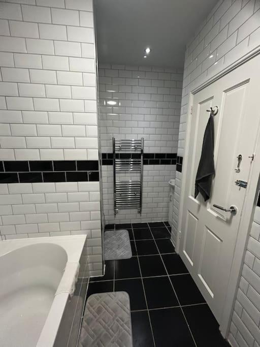 Lovely 5Br Home In Manchester. Close To The City Exterior photo